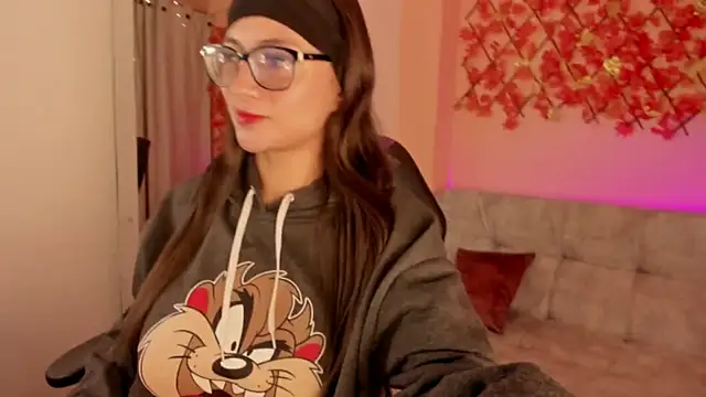 Snapshot of Sweet_Candies chatting on March 14, 2025, 3:37 am Sweet Candies online show from March 14, 2025, 3:37 am