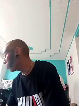 deivid estrada online show from September 26, 2025, 6:34 pm