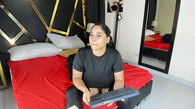 Snapshot of EmiliWilliams chatting on March 12, 2025, 10:50 pm EmiliWilliams online show from March 12, 2025, 10:50 pm
