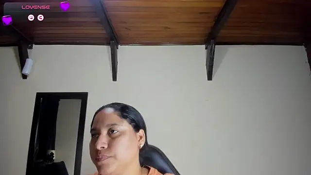 Snapshot of EmiliWilliams chatting on September 14, 2025, 10:42 pm EmiliWilliams online show from September 14, 2025, 10:42 pm