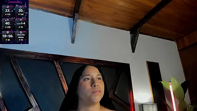 Snapshot of EmiliWilliams chatting on April 17, 2026, 11:30 pm EmiliWilliams online show from April 17, 2026, 11:30 pm