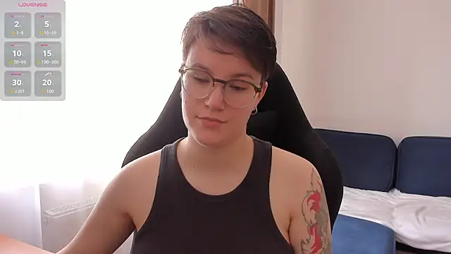 JessieFlower online show from August 4, 2026, 7:55 am