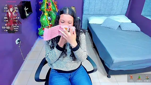 Lana stone  online show from December 10, 2024, 7:47 am