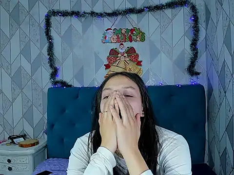 Emma-Wilson online show from December 7, 2024, 3:30 pm