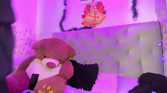 Emma-Wilson online show from December 18, 2024, 10:51 am