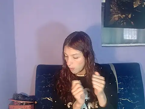 Snapshot of Emma-Wilson chatting on August 7, 2026, 4:31 pm Emma-Wilson online show from August 7, 2026, 4:31 pm