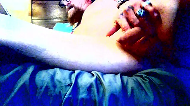 lustfan69 online show from May 11, 2026, 4:04 pm