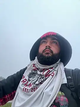 bigdickgio6923 online show from February 13, 2026, 1:07 pm