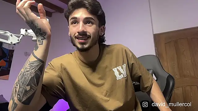 David Brown18 online show from February 5, 2025, 1:47 am