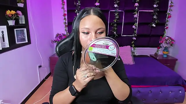 sweelanna   online show from December 21, 2024, 2:41 am