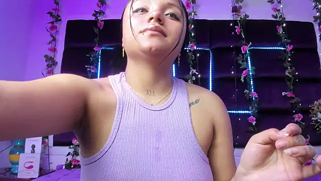 sweelanna   online show from February 21, 2025, 7:12 am