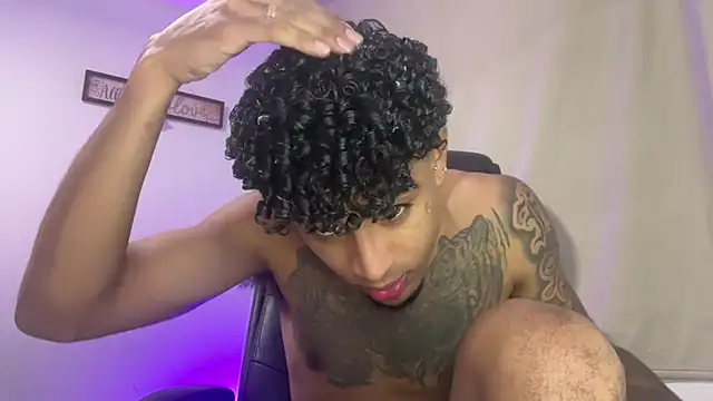 Snapshot of dominic_brandd23 chatting on February 11, 2026, 6:40 am dominic brandd23 online show from February 11, 2026, 6:40 am