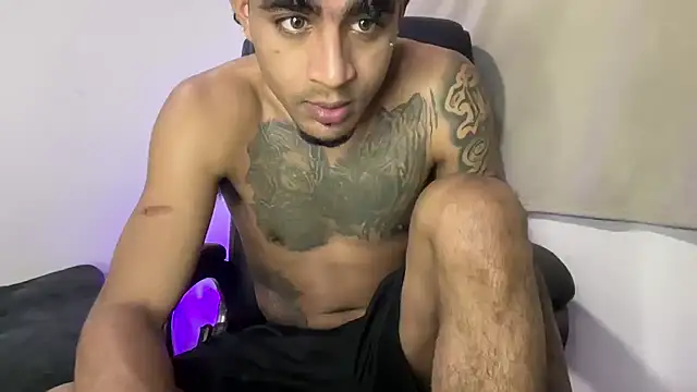 Snapshot of dominic_brandd23 chatting on February 18, 2026, 10:50 pm dominic brandd23 online show from February 18, 2026, 10:50 pm