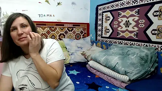 AdelineBlueEyes online show from October 16, 2025, 6:03 am