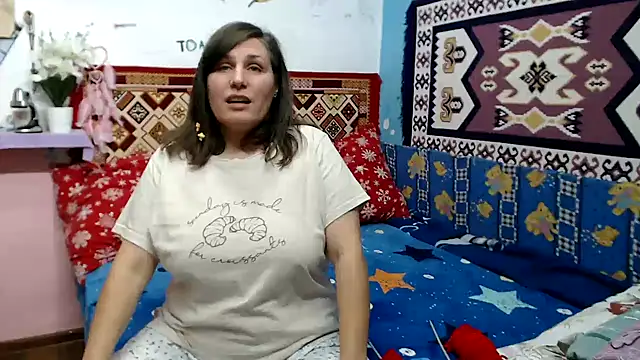 AdelineBlueEyes online show from November 3, 2025, 8:48 am