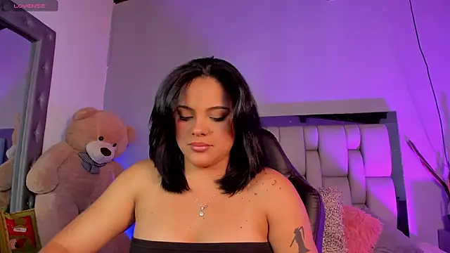 lunamartiinez online show from December 15, 2024, 12:29 am