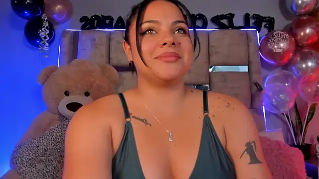 lunamartiinez online show from January 16, 2025, 12:12 am