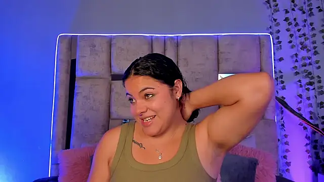 lunamartiinez online show from January 31, 2025, 7:51 pm