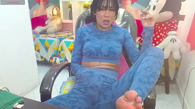 lorenapinto online show from March 12, 2025, 1:30 pm