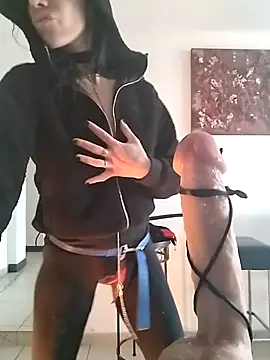 freyamoret online show from January 14, 2025, 10:27 am