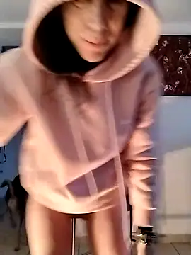 freyamoret online show from January 25, 2025, 6:34 am