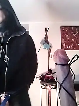 freyamoret online show from February 5, 2025, 5:20 pm