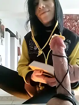 freyamoret online show from February 11, 2025, 11:54 am