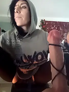 freyamoret online show from March 14, 2025, 10:50 am