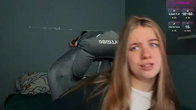 candy maggie online show from September 29, 2025, 9:14 am