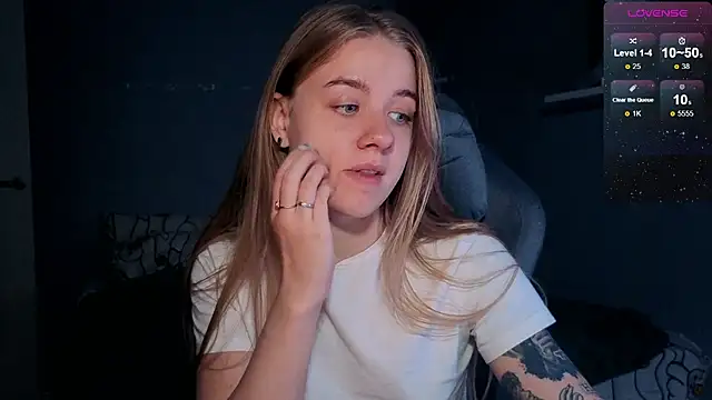 candy maggie online show from October 28, 2025, 6:21 pm