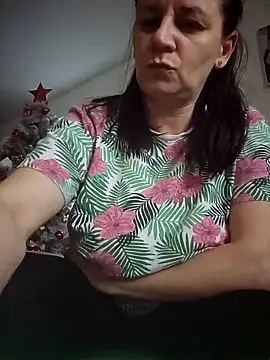 KristenVega online show from December 21, 2024, 1:21 pm