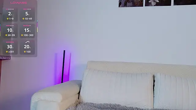 Snapshot of AMELIETARSON chatting on December 17, 2025, 9:32 pm AMELIETARSON online show from December 17, 2025, 9:32 pm