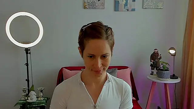 cuddlingbunny online show from December 7, 2024, 2:57 pm