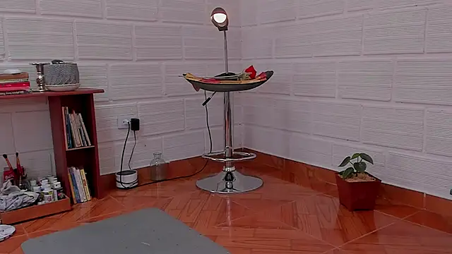 cuddlingbunny online show from January 18, 2025, 7:04 pm