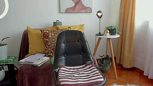 cuddlingbunny online show from March 2, 2025, 2:54 pm