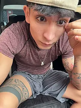  Tomy08calderon online show from March 18, 2026, 5:49 pm