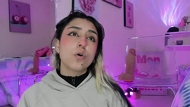 MaveParks  online show from December 1, 2025, 11:37 am