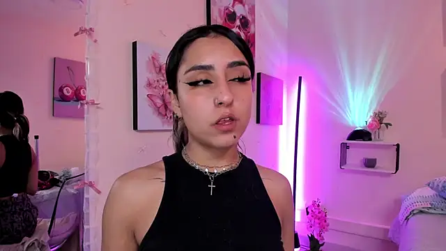 MaveParks  online show from December 5, 2025, 12:03 pm