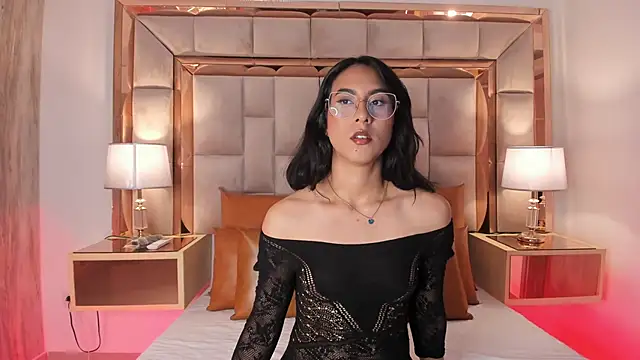 DaraBeckett online show from December 19, 2024, 12:01 pm