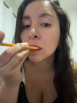 Snapshot of emely_sexx20 chatting on April 30, 2026, 10:58 pm emely sexx20 online show from April 30, 2026, 10:58 pm