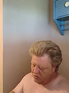 Snapshot of jrsexy83 chatting on July 15, 2026, 12:43 pm jrsexy83 online show from July 15, 2026, 12:43 pm