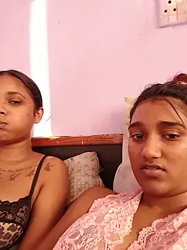 Indianqueen03 online show from June 14, 2026, 1:13 pm
