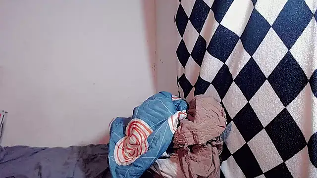 ChanellCastilla online show from April 10, 2026, 6:51 am