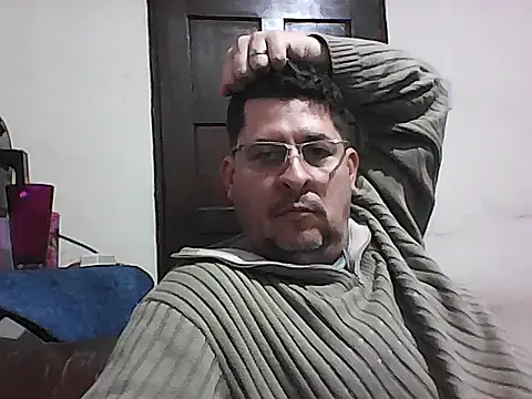 Snapshot of karatecobrakay2012 chatting on July 6, 2026, 11:07 am karatecobrakay2012 online show from July 6, 2026, 11:07 am