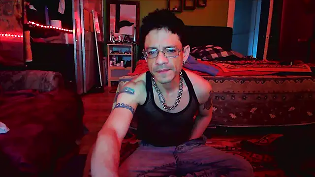 Snapshot of Tony_Torrente chatting on January 1, 2025, 6:06 pm Tony Torrente online show from January 1, 2025, 6:06 pm