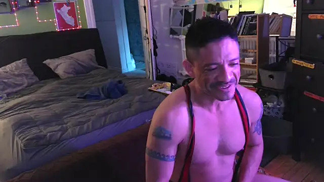 Snapshot of Tony_Torrente chatting on December 20, 2025, 7:54 pm Tony Torrente online show from December 20, 2025, 7:54 pm