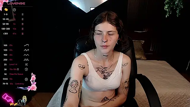 pretty cristal69 online show from April 9, 2026, 11:54 pm