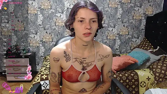 Snapshot of pretty_cristal69 chatting on May 2, 2026, 12:43 pm pretty cristal69 online show from May 2, 2026, 12:43 pm