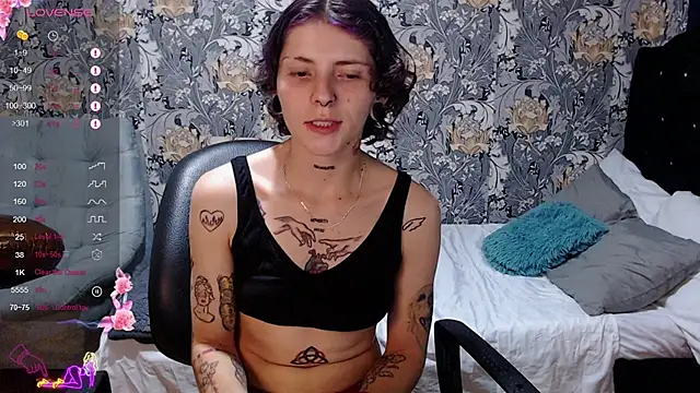 Snapshot of pretty_cristal69 chatting on May 30, 2026, 12:19 am pretty cristal69 online show from May 30, 2026, 12:19 am