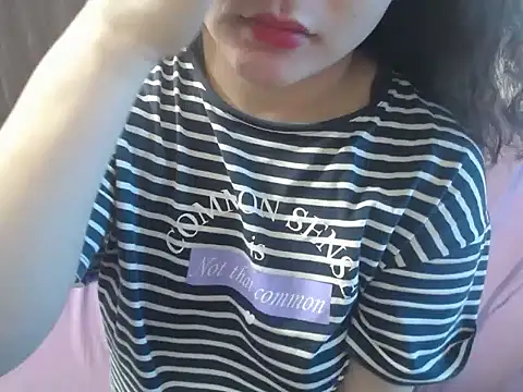 Mochi Soft online show from October 3, 2025, 1:13 am